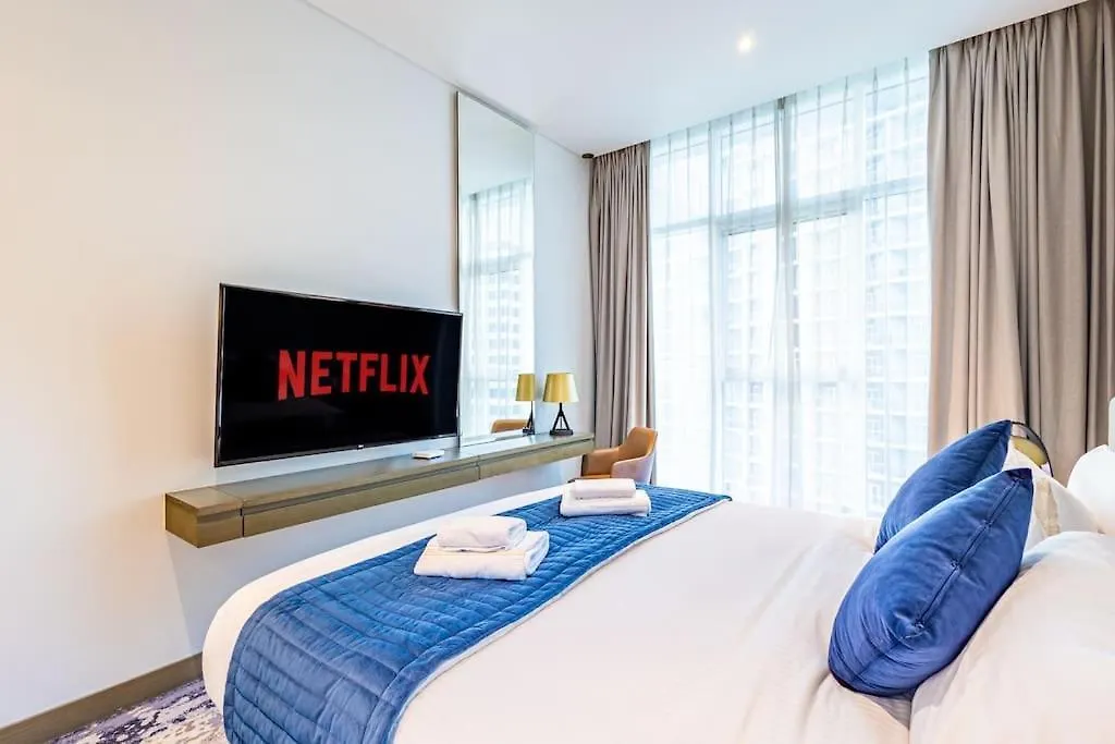 Appartement Spacious Studio With Pool - Canal & Burj Views Dubai