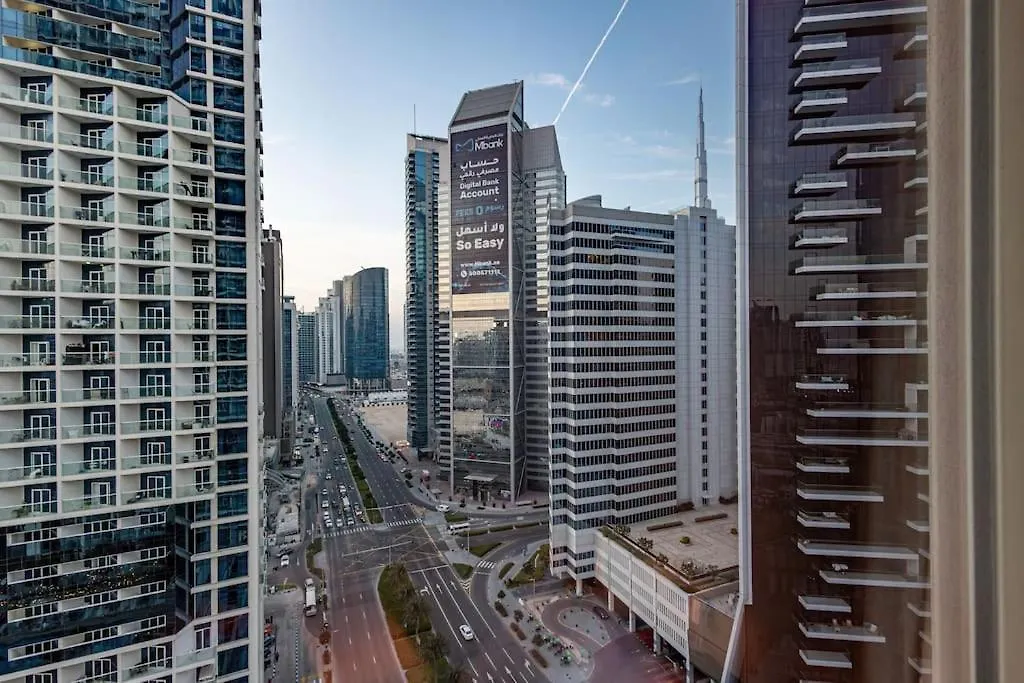 Appartement Spacious Studio With Pool - Canal & Burj Views Dubai
