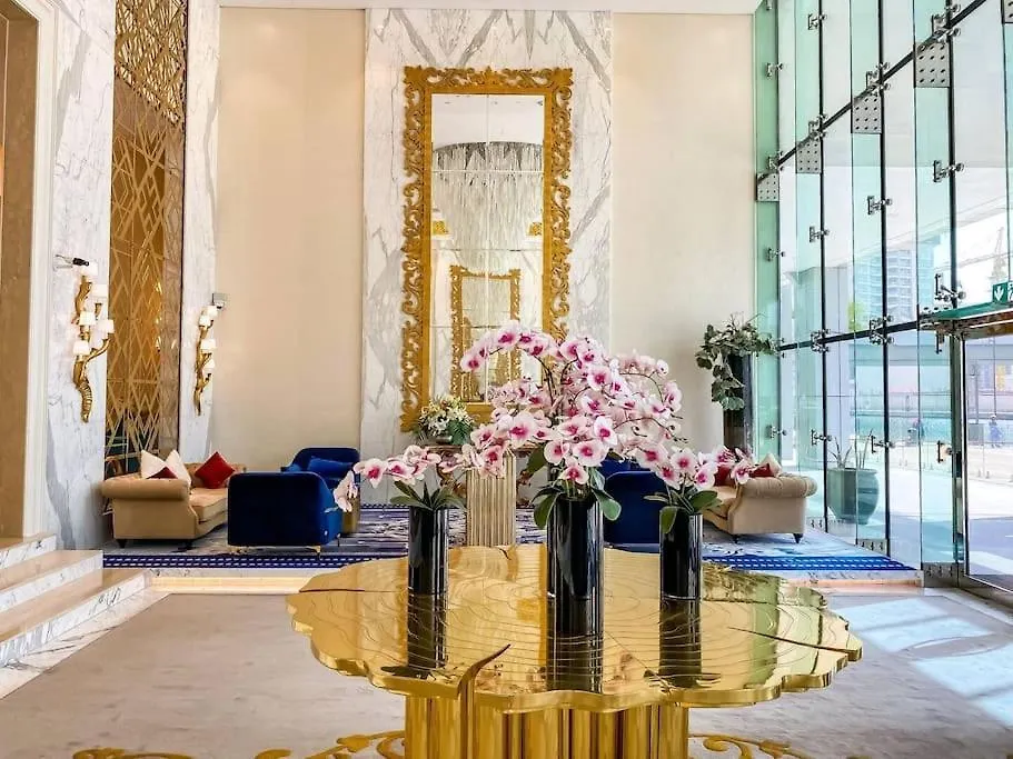 Spacious Studio With Pool - Canal & Burj Views Dubai Appartement