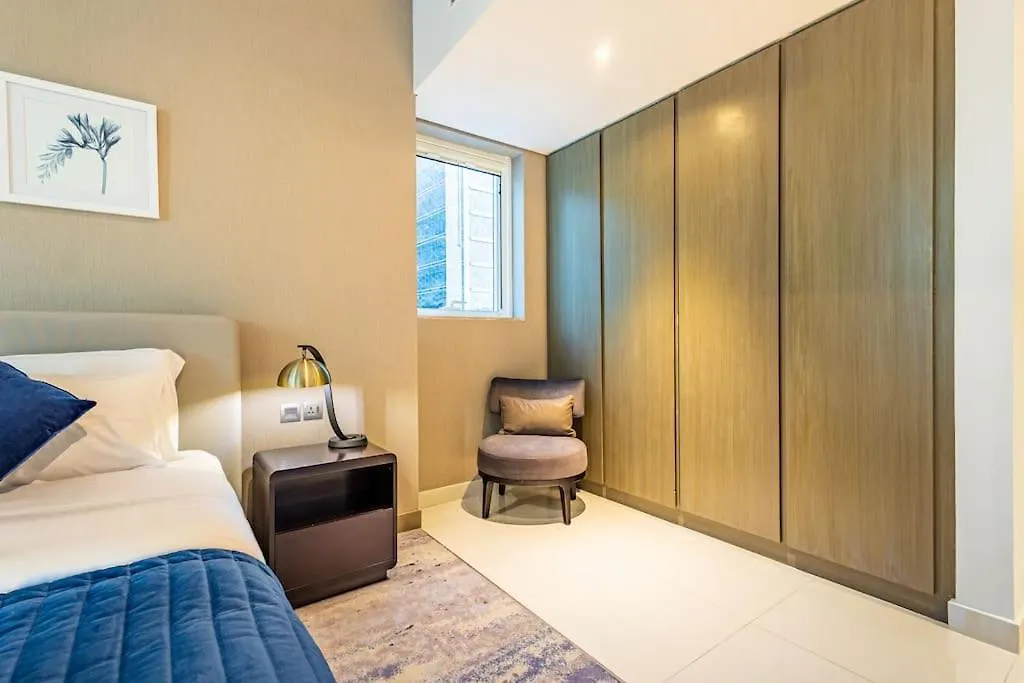 Spacious Studio With Pool - Canal & Burj Views Dubai 0*,